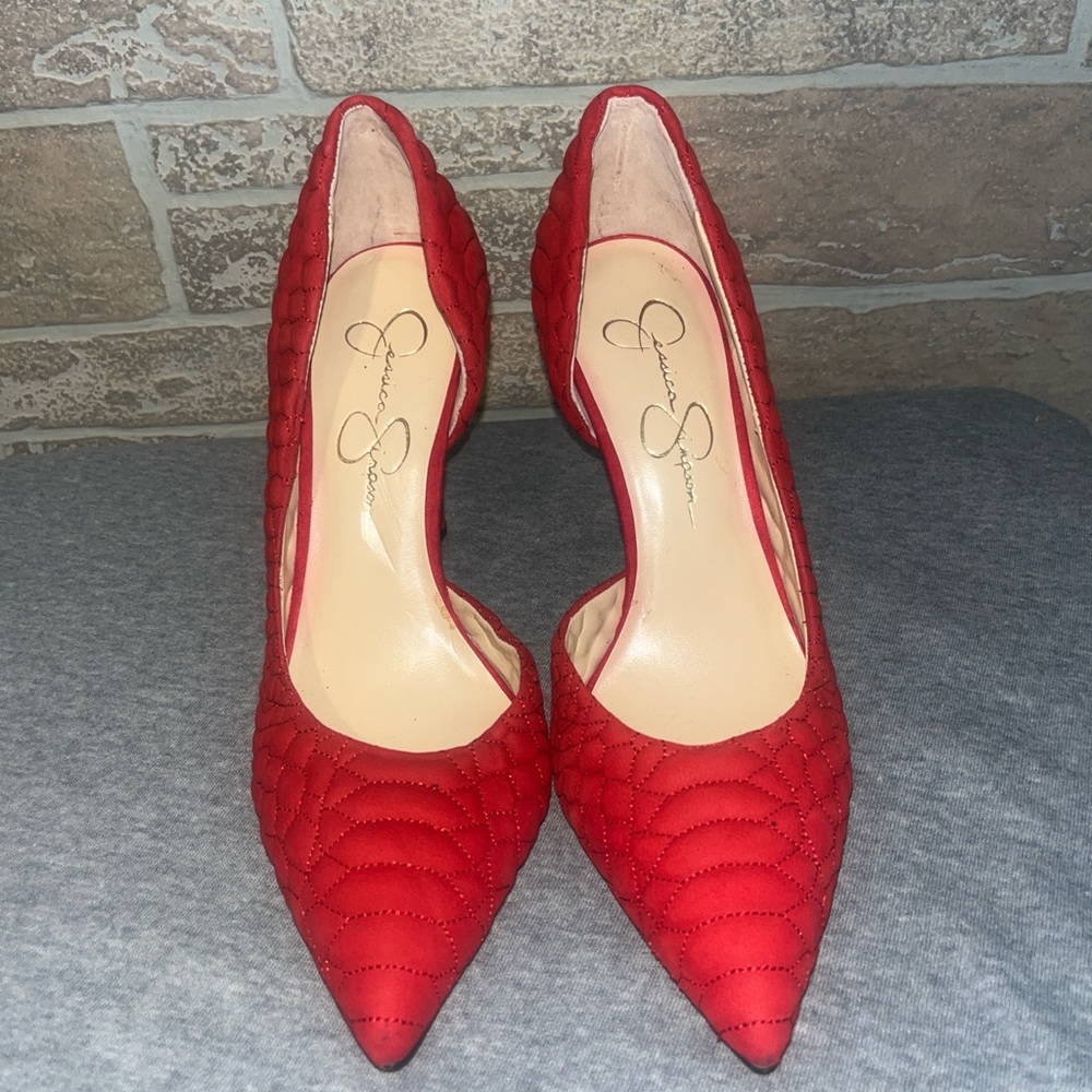 Jessica Simpson Caldas quilted lipstick, red high heels size 8 M